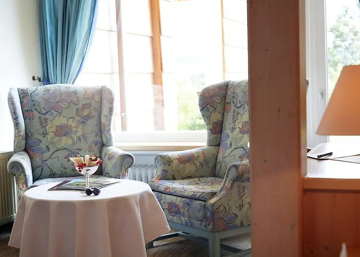 Hotell Waldhaus Ohlenbach 4*