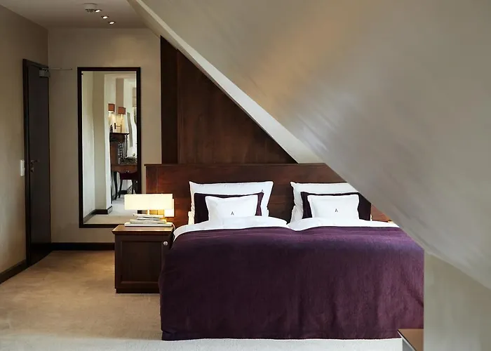 Hotell Waldhaus Ohlenbach 4*